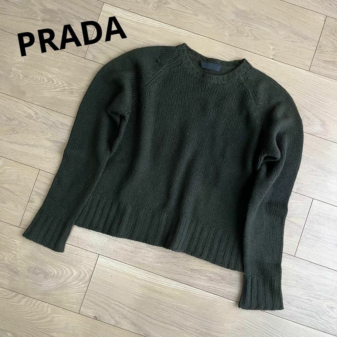 PRADA(プラダ)のプラダ　カシミヤ100%　ニットセーター　長袖　ダークグリーン　40サイズ レディースのトップス(ニット/セーター)の商品写真