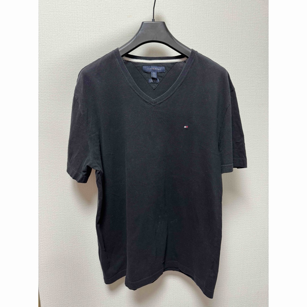 TOMMY HILFIGER(トミーヒルフィガー)のTOMMY HILFIGERブラック Tシャツ レディースのトップス(Tシャツ(半袖/袖なし))の商品写真