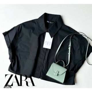 ザラ(ZARA)の【タグ付き新品未使用】ZARA　ザラ　クロップドシャツ　S　黒(シャツ/ブラウス(半袖/袖なし))