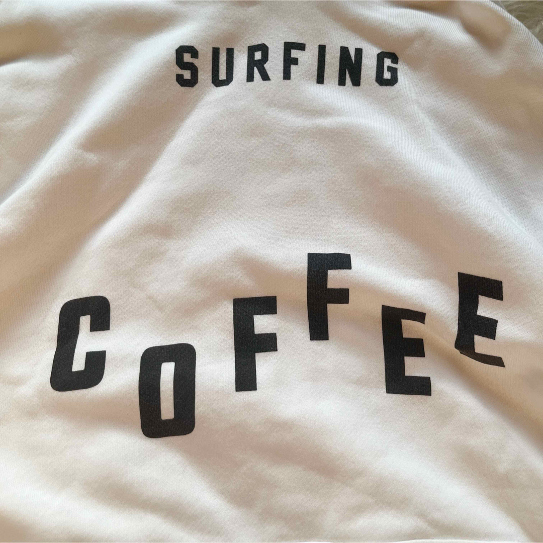 CANAL JEAN(キャナルジーン)のSURFIN COFFEE coffeeプリントパーカープルオーバー レディースのトップス(パーカー)の商品写真