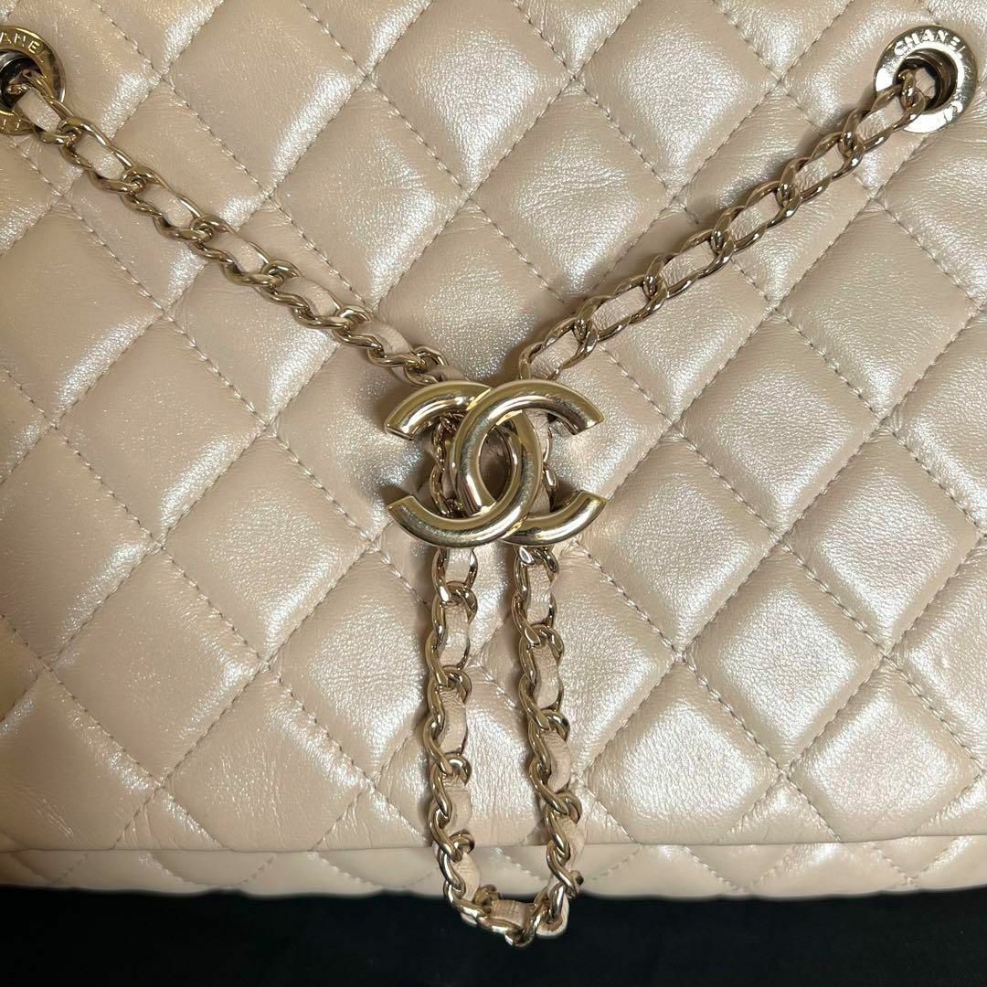 CHANEL(シャネル)のCHANEL シャネル【極極美品】 チェーンショルダーバッグ マトラッセ レディースのバッグ(ショルダーバッグ)の商品写真