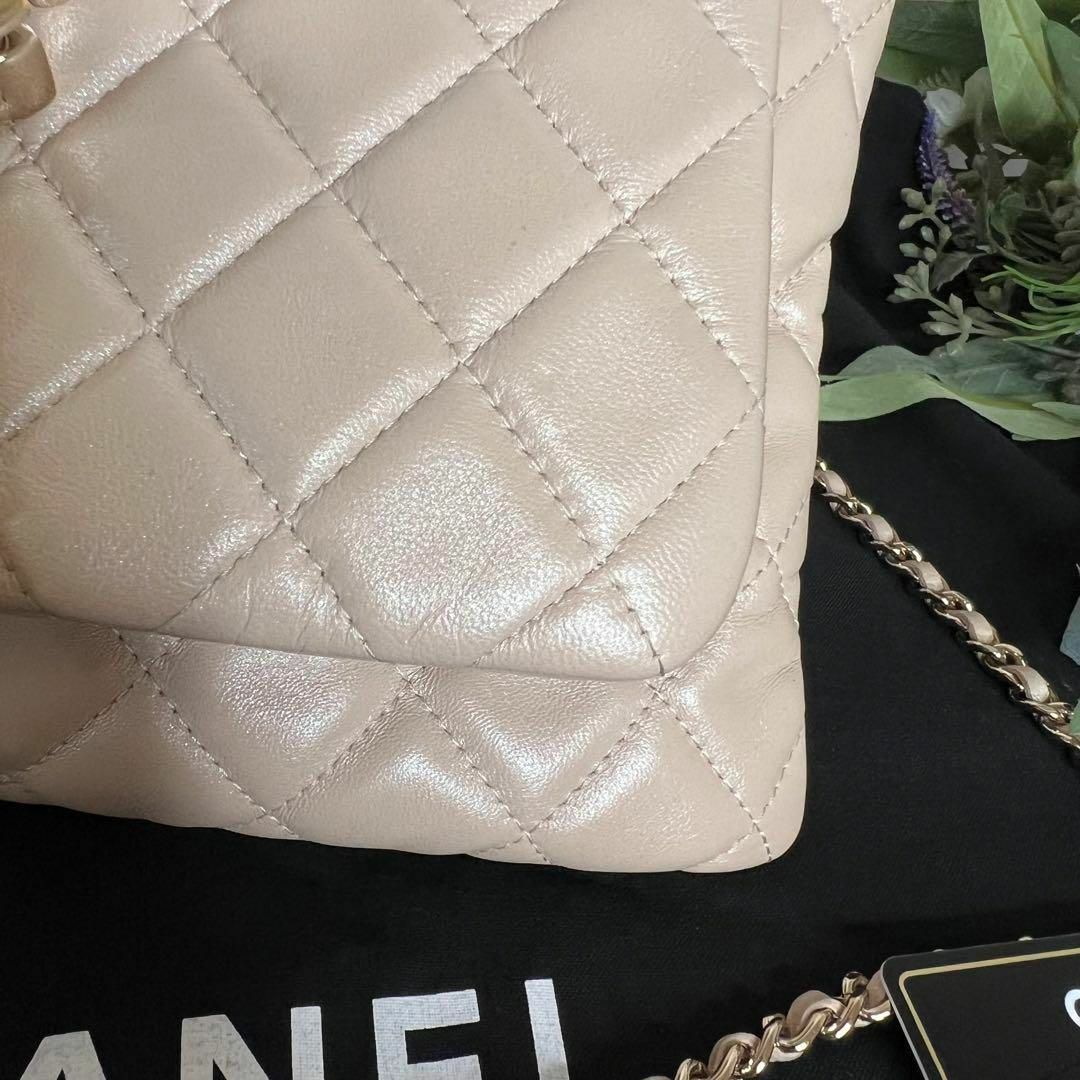 CHANEL(シャネル)のCHANEL シャネル【極極美品】 チェーンショルダーバッグ マトラッセ レディースのバッグ(ショルダーバッグ)の商品写真