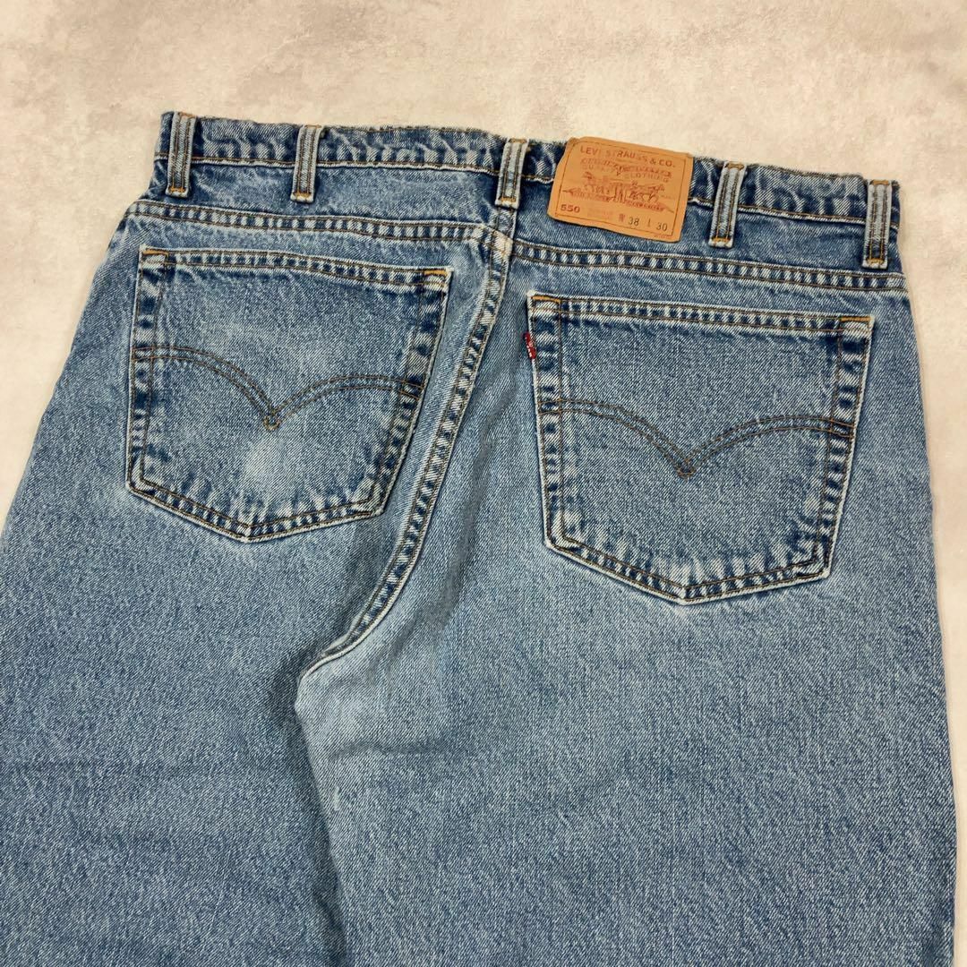 Levi's(リーバイス)の【美品】Levi's 550 W38L30 バギーデニム ブルー XXL相当 メンズのパンツ(デニム/ジーンズ)の商品写真