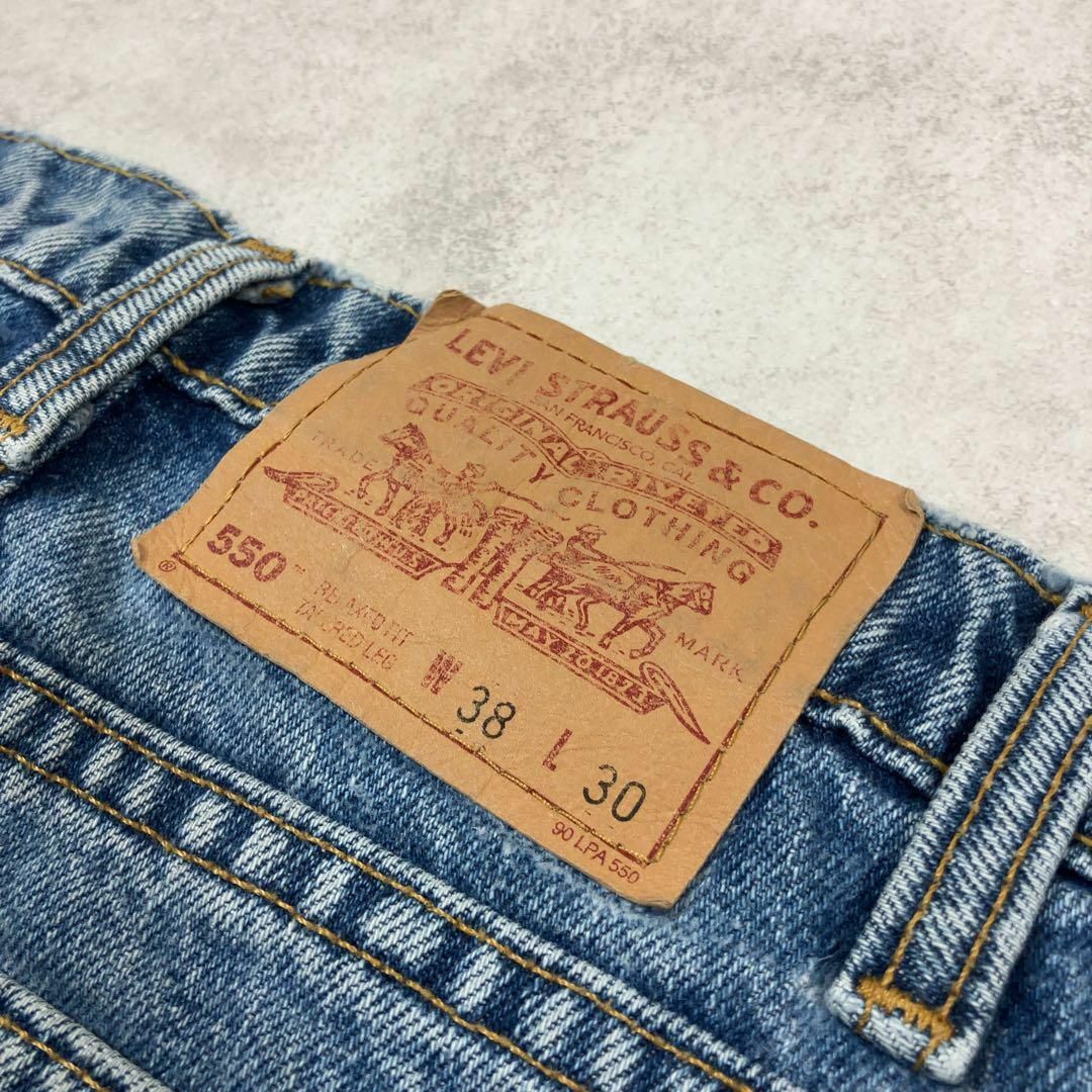 Levi's(リーバイス)の【美品】Levi's 550 W38L30 バギーデニム ブルー XXL相当 メンズのパンツ(デニム/ジーンズ)の商品写真