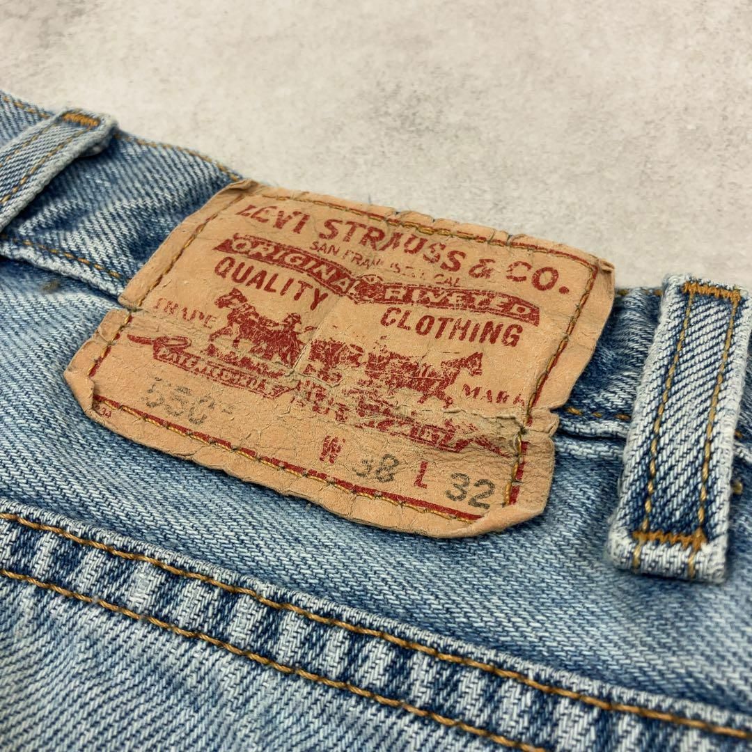 Levi's(リーバイス)の【XXL相当】Levi's 550 W38L32 バギーデニム ブルー 輸入古着 メンズのパンツ(デニム/ジーンズ)の商品写真