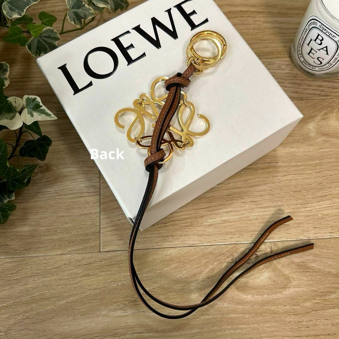 LOEWE(ロエベ)のLOEWE　ロエベ　アナグラム　メタルロゴチャーム　バッグチャーム　キーリング レディースのファッション小物(キーホルダー)の商品写真