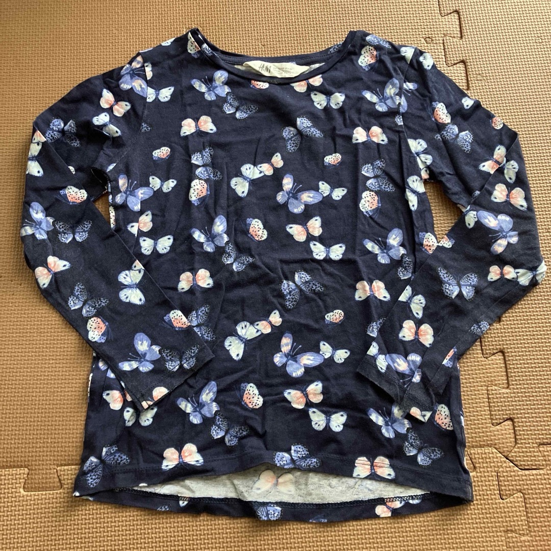 H&M(エイチアンドエム)のH&M  キッズカットソー　120 キッズ/ベビー/マタニティのキッズ服女の子用(90cm~)(Tシャツ/カットソー)の商品写真