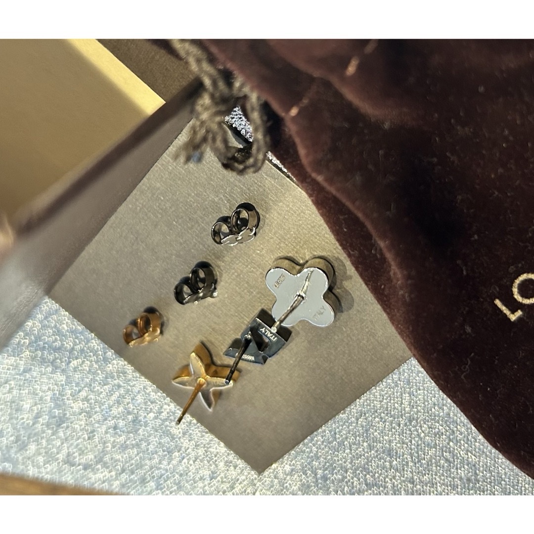 LOUIS VUITTON(ルイヴィトン)の#ルイ・ヴィトン ブックルドレイユ ラブレターズ ピアス#3点セット レディースのアクセサリー(ピアス)の商品写真