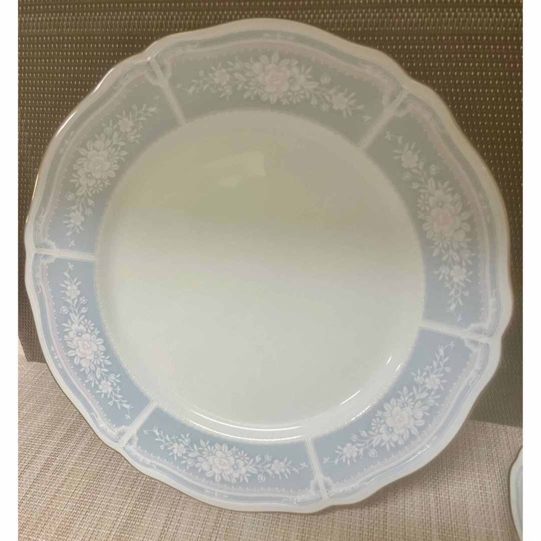 Noritake(ノリタケ)のNoritake ノリタケ  レースウッド  ゴールド  セット インテリア/住まい/日用品のキッチン/食器(食器)の商品写真