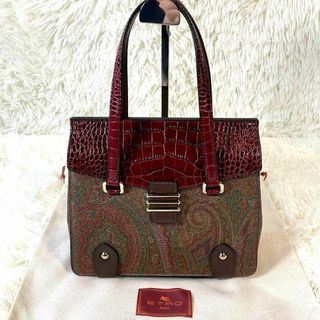 エトロ(ETRO)の【現行／極美品】ETRO クロコ型押し PVC ペイズリー ハンドバッグ レッド(ハンドバッグ)