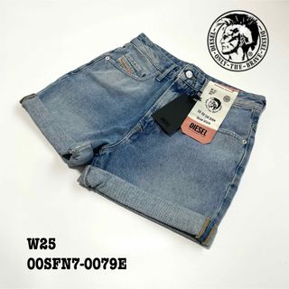 ディーゼル(DIESEL)の【新品】W25 ディーゼル ショートパンツ ロールアップ 牛革ラベル 青 ブルー(ショートパンツ)