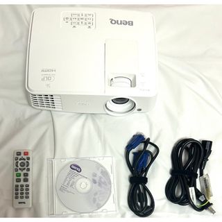 BenQ DLPプロジェクター スタンダードモデル TW526(プロジェクター)