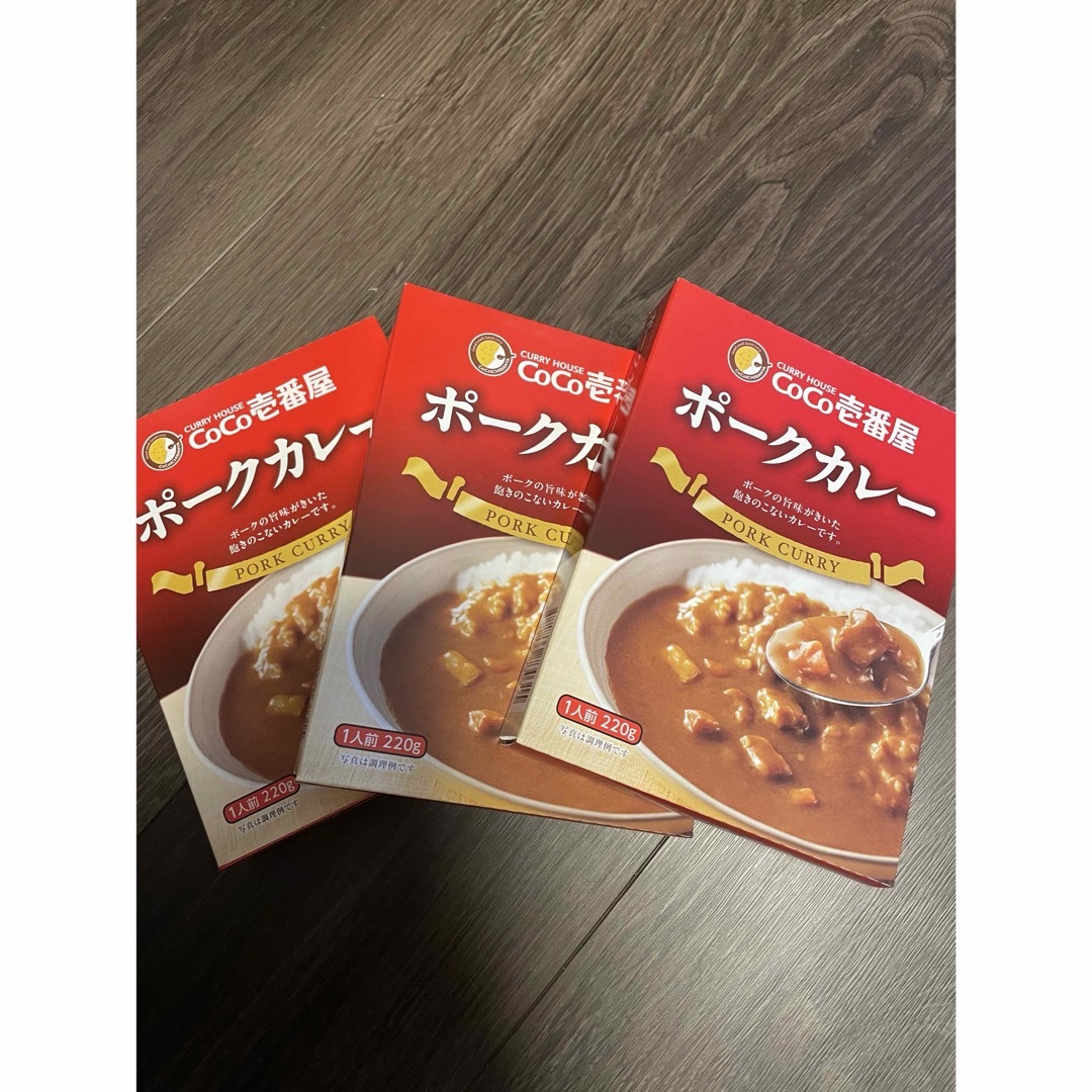 ココイチ CoCo壱番屋 ポークカレー 食品 カレー レトルト　3箱 食品/飲料/酒の加工食品(レトルト食品)の商品写真