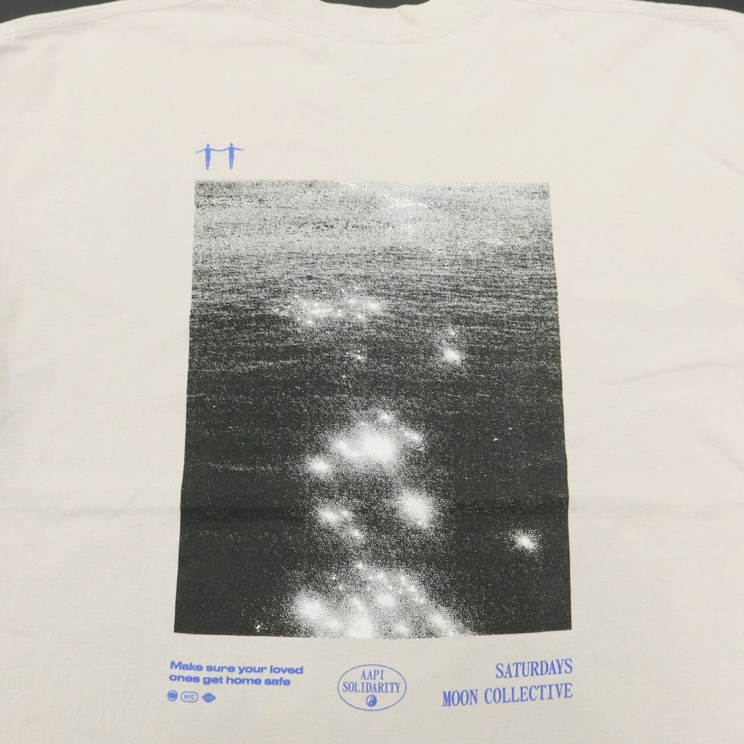 Saturdays NYC(サタデーズニューヨークシティ)の【中古】サタデーズ ニューヨークシティ Saturdays NYC × MOON COLLECTIVE プリント クルーネック 半袖Ｔシャツ サンドベージュ【サイズL】【メンズ】 メンズのトップス(Tシャツ/カットソー(半袖/袖なし))の商品写真