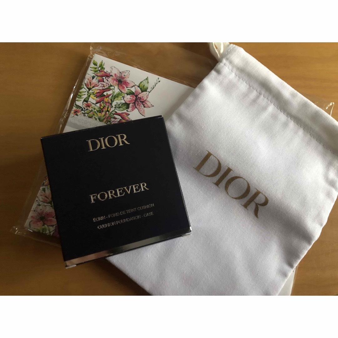 Dior(ディオール)のDIOR クッションケース　ピンク コスメ/美容のメイク道具/ケアグッズ(その他)の商品写真