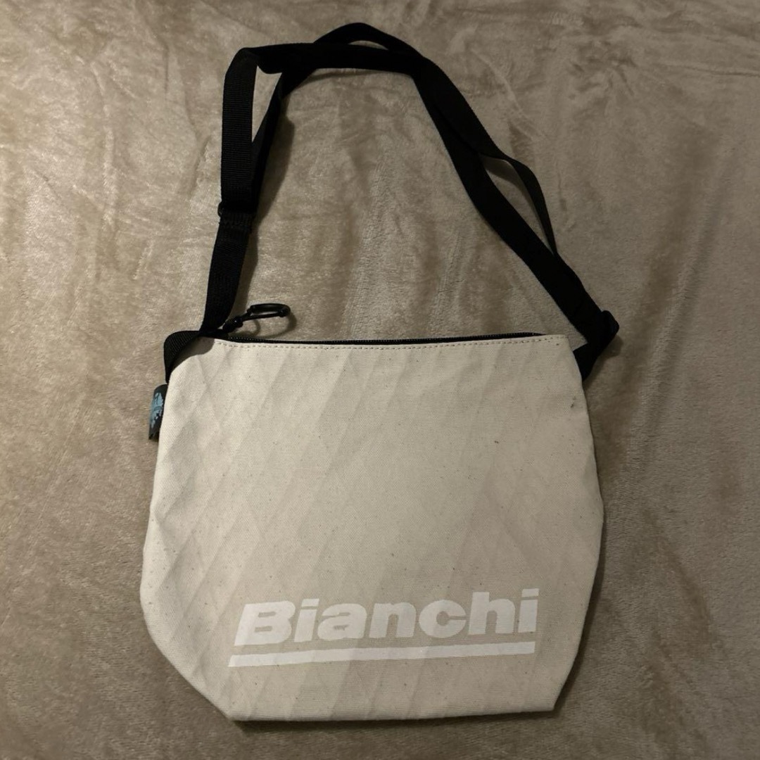 Bianchi(ビアンキ)のビアンキ Bianchi バッグ レディースのバッグ(ショルダーバッグ)の商品写真