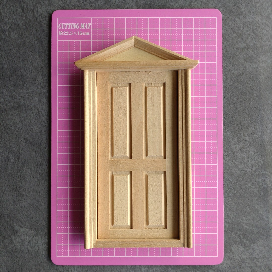 【3個】ドールハウス ドア 木片/木材/端材/ミニチュア ハンドメイドの素材/材料(各種パーツ)の商品写真