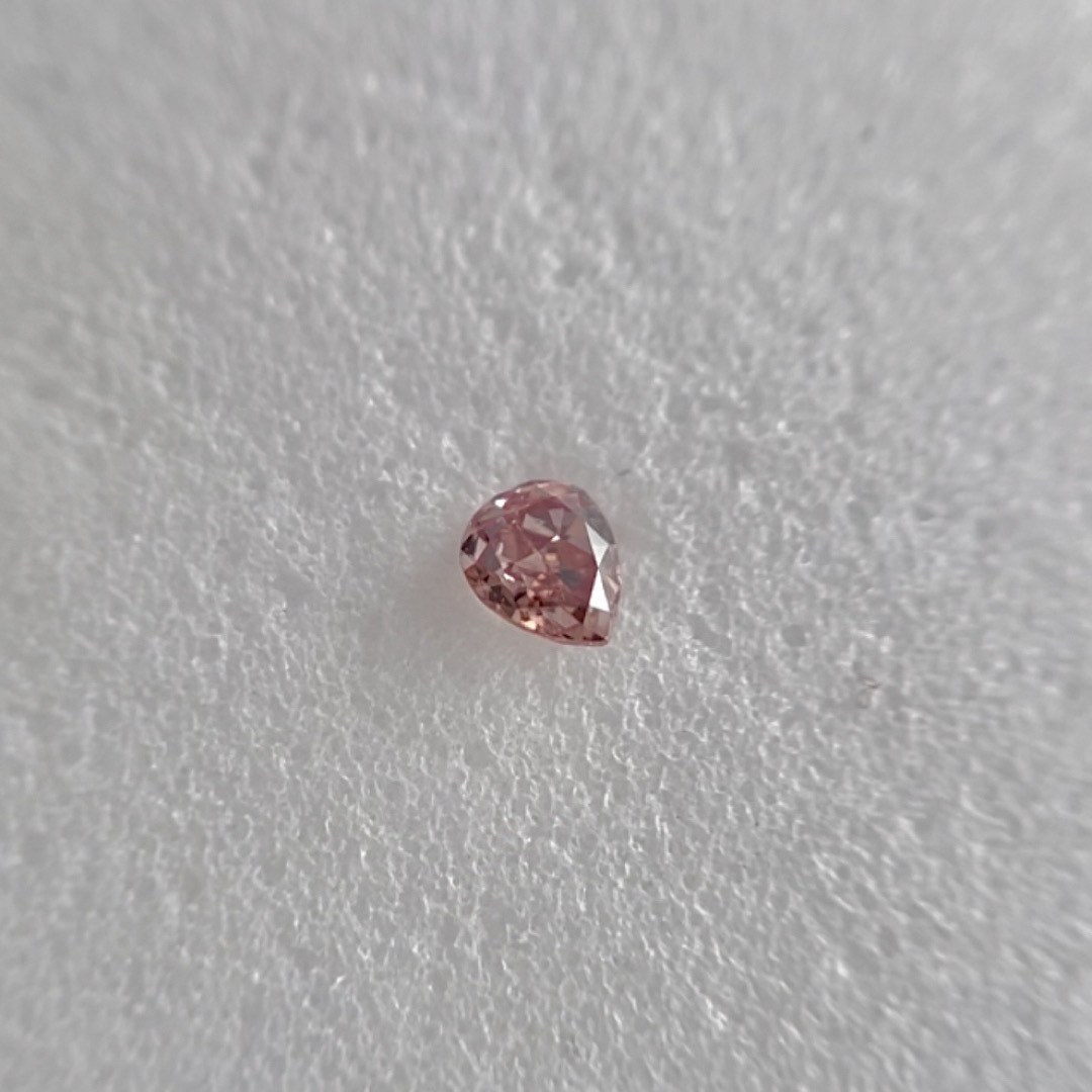 0.049ct SI-1 天然ピンクダイヤモンド FANCY DEEP PINK レディースのアクセサリー(その他)の商品写真