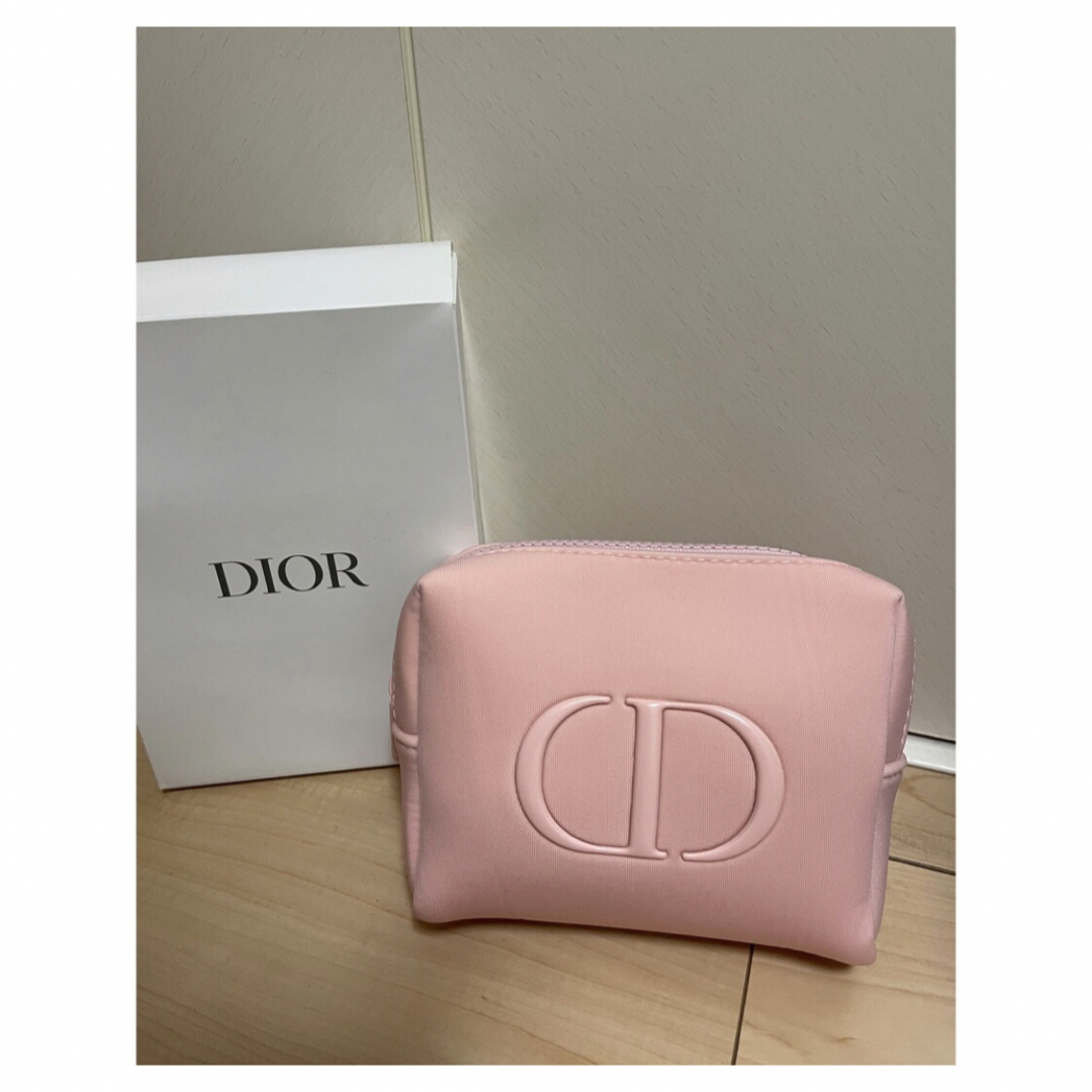 Christian Dior(クリスチャンディオール)の未使用　ChristianDior クリスチャンディオール　ノベルティ　ポーチ レディースのファッション小物(ポーチ)の商品写真