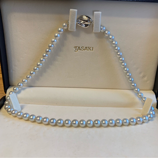 タサキ(TASAKI)の未使用品　田崎真珠　7㎜アコヤ真珠　純白からややグレーより　42㎝(ネックレス)