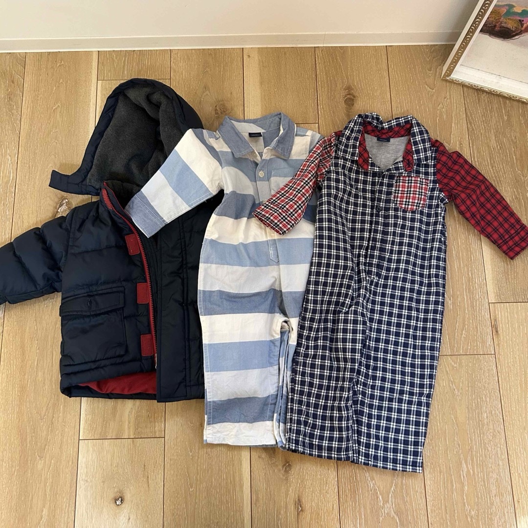 babyGAP(ベビーギャップ)の９着セット　男の子　80サイズ　シャツ　アウター　ダウン　ロンパース キッズ/ベビー/マタニティのベビー服(~85cm)(シャツ/カットソー)の商品写真