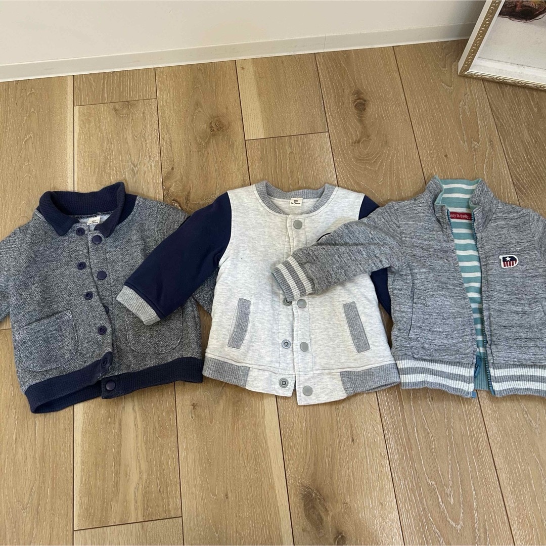 babyGAP(ベビーギャップ)の９着セット　男の子　80サイズ　シャツ　アウター　ダウン　ロンパース キッズ/ベビー/マタニティのベビー服(~85cm)(シャツ/カットソー)の商品写真