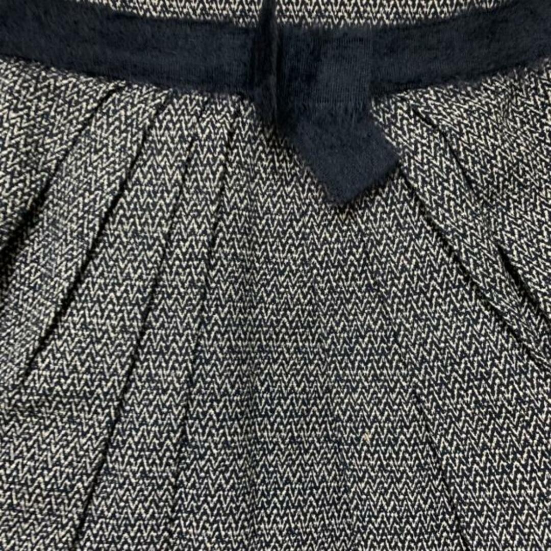 Max Mara STUDIO(マックスマーラスタジオ) スカート サイズ38 M レディース美品  - 黒×ベージュ ひざ丈 レディースのスカート(その他)の商品写真