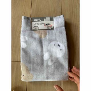 ミッフィー(miffy)のミッフィー　フェイスタオル新品未使用(タオル/バス用品)