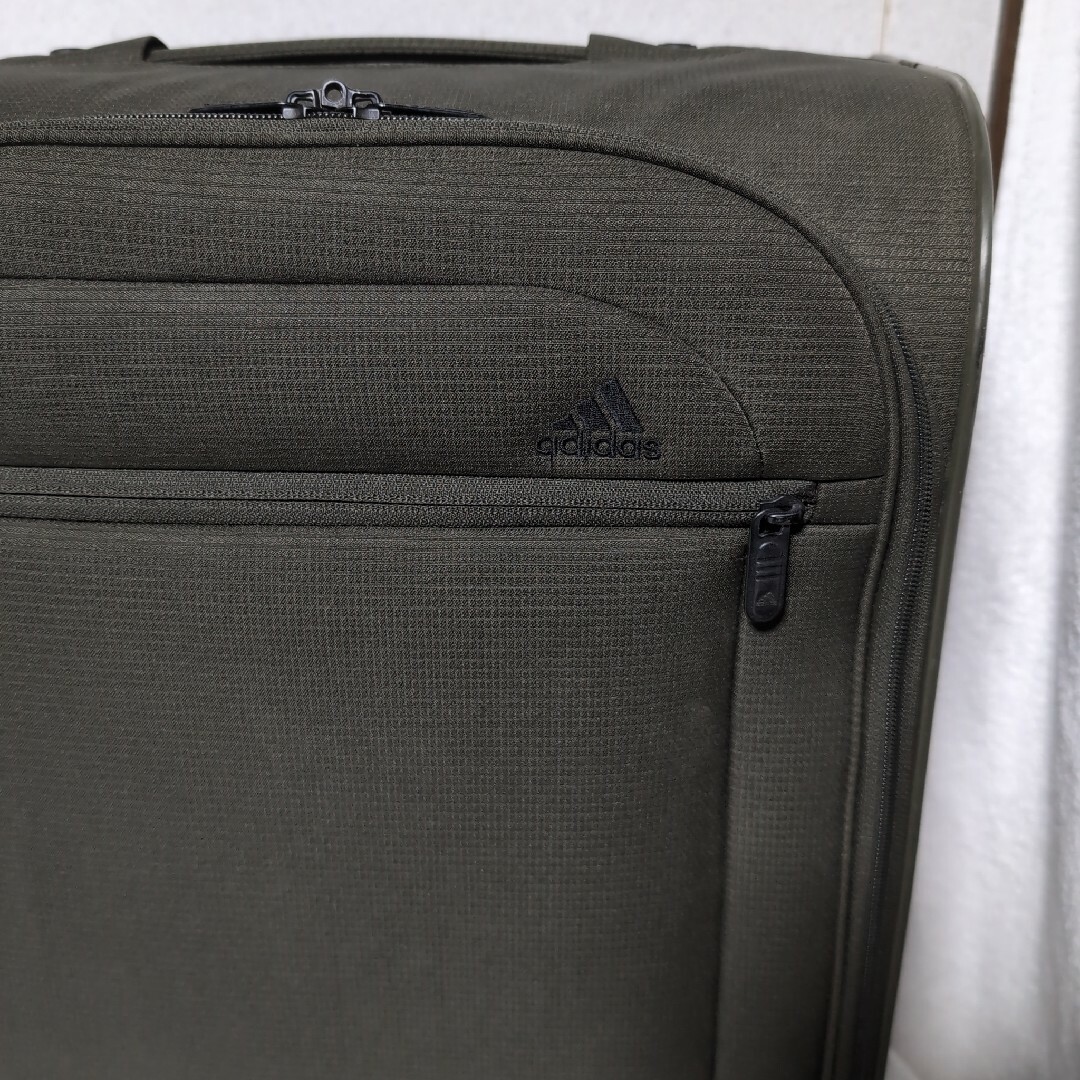 adidas(アディダス)のadidas アディダス キャリーケース スーツケース キャリーバッグ メンズのバッグ(トラベルバッグ/スーツケース)の商品写真