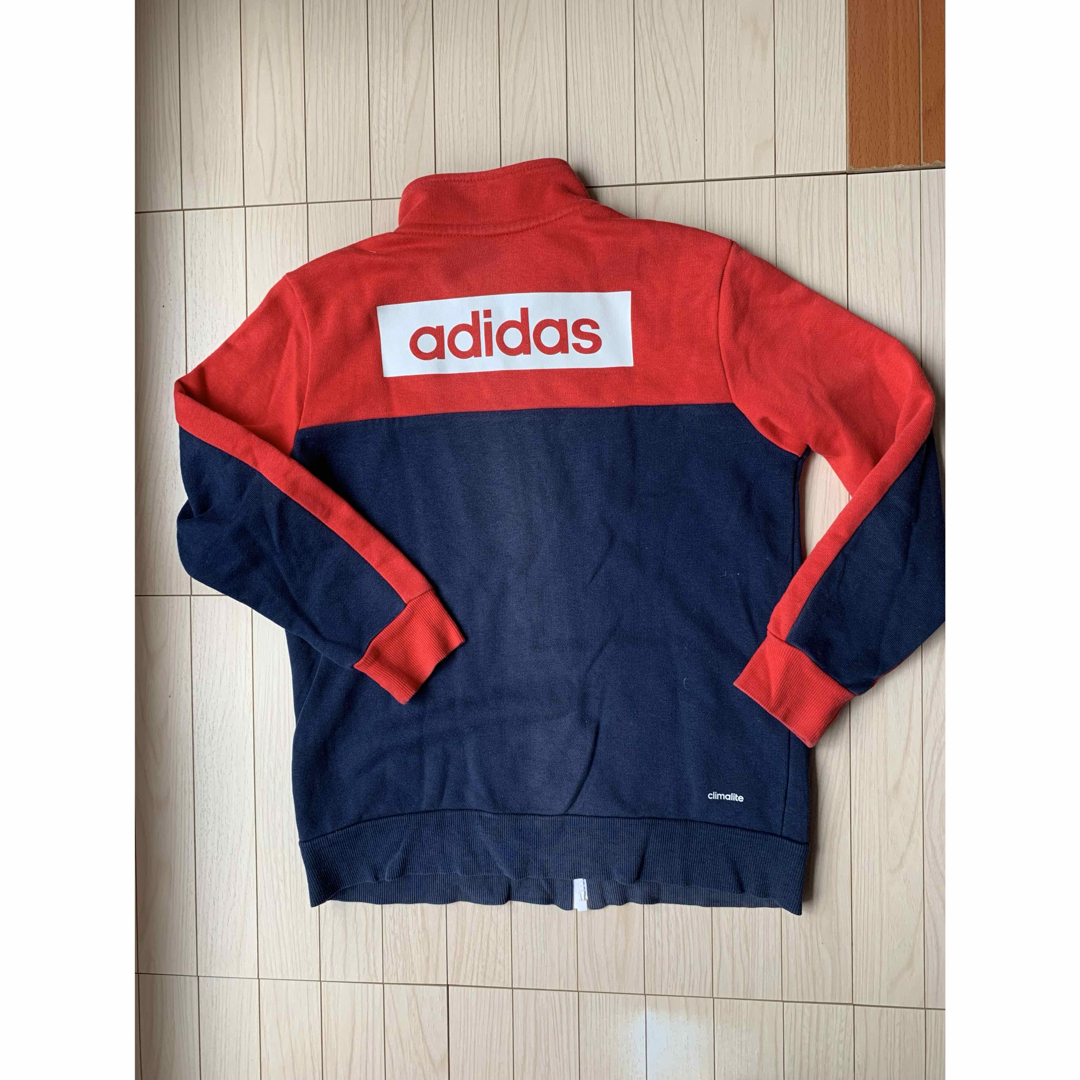 adidas(アディダス)のadidas前開きトレーナー キッズ/ベビー/マタニティのキッズ服男の子用(90cm~)(ジャケット/上着)の商品写真