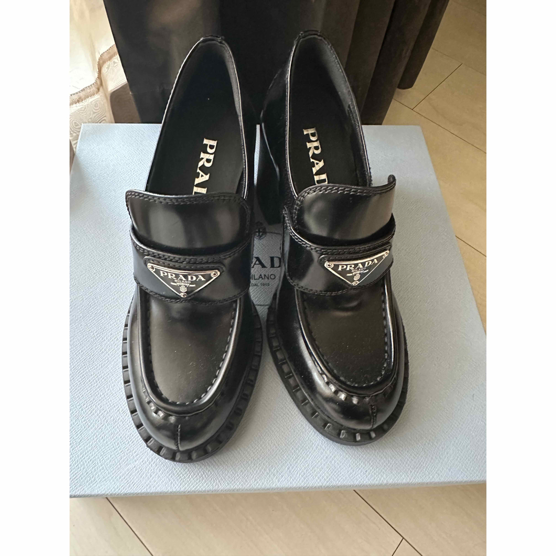 PRADA(プラダ)のPRADA プラダ ブラッシュド レザー ハイヒール ローファー 新品 36 レディースの靴/シューズ(ローファー/革靴)の商品写真