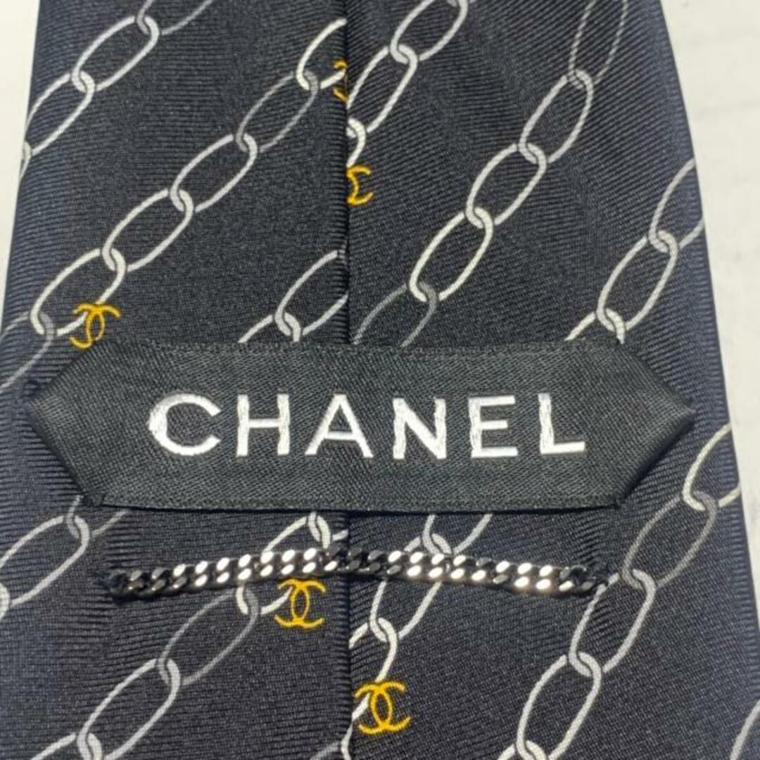 CHANEL(シャネル)のCHANEL(シャネル) ネクタイ メンズ 黒×白×マルチ チェーン柄/ココマーク メンズのファッション小物(ネクタイ)の商品写真