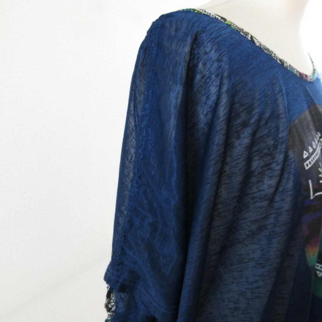 titicaca(チチカカ)のチチカカ titicaca カットソー 半袖 薄手 プリント 紺 F *T57 レディースのトップス(カットソー(半袖/袖なし))の商品写真