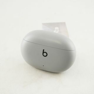 ビーツバイドクタードレ(Beats by Dr Dre)のBeats by Dr.Dre Studio Buds 充電ケースのみ USED美品 ビーツ ワイヤレスイヤホン 充電器 チャージングケース グレー 完動品 V0397(ヘッドフォン/イヤフォン)