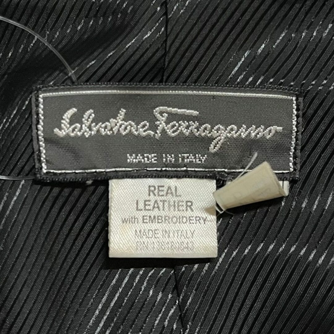 Salvatore Ferragamo(サルヴァトーレフェラガモ)のSalvatoreFerragamo(サルバトーレフェラガモ) ジャケット サイズI48 XL レディース美品  - 黒 レザー/長袖/春/秋/ビーズ レディースのジャケット/アウター(その他)の商品写真