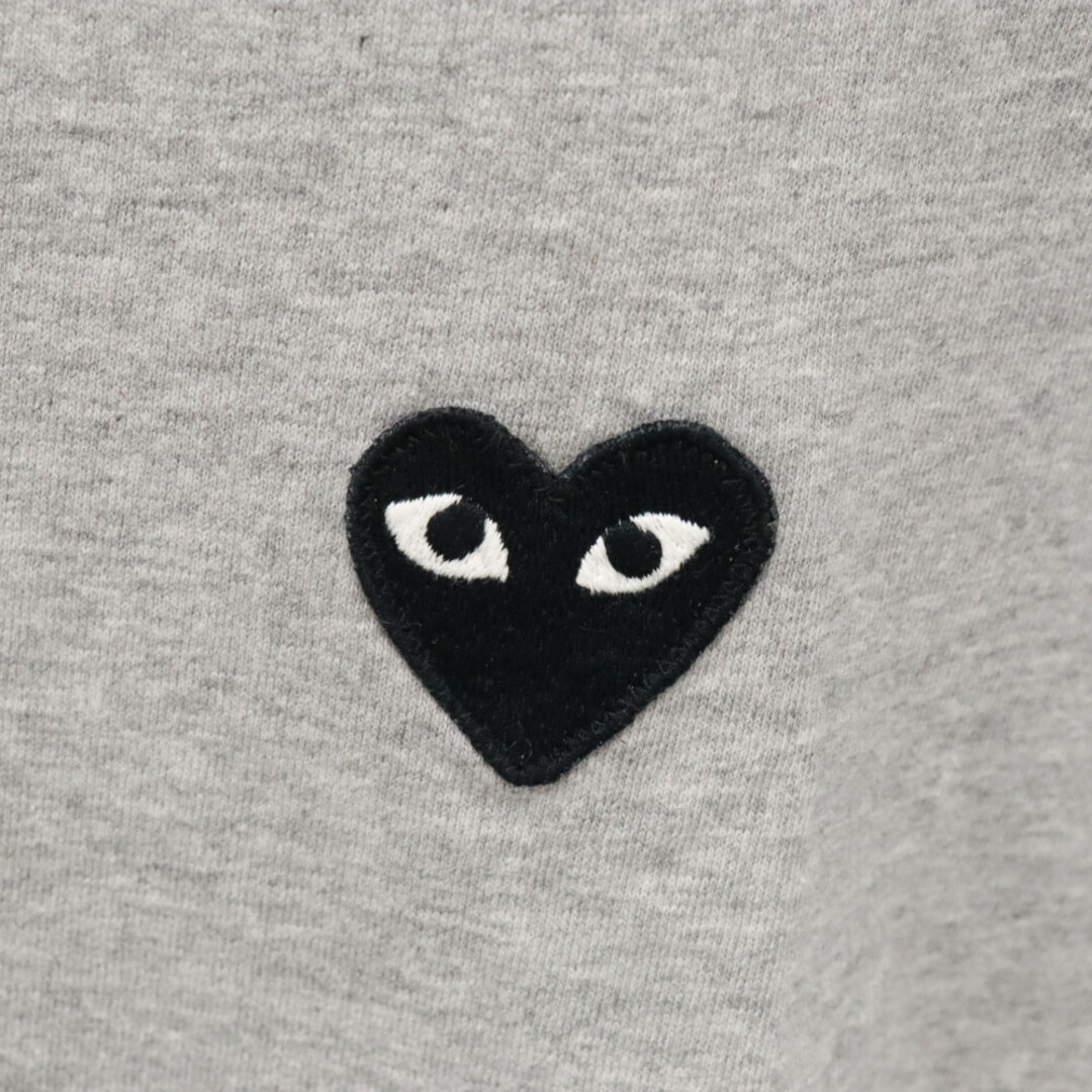 PLAY COMME des GARCONS プレイコムデギャルソン ハートワッペン付き クルーネック半袖Tシャツ グレー AZ-T076 メンズのトップス(Tシャツ/カットソー(半袖/袖なし))の商品写真