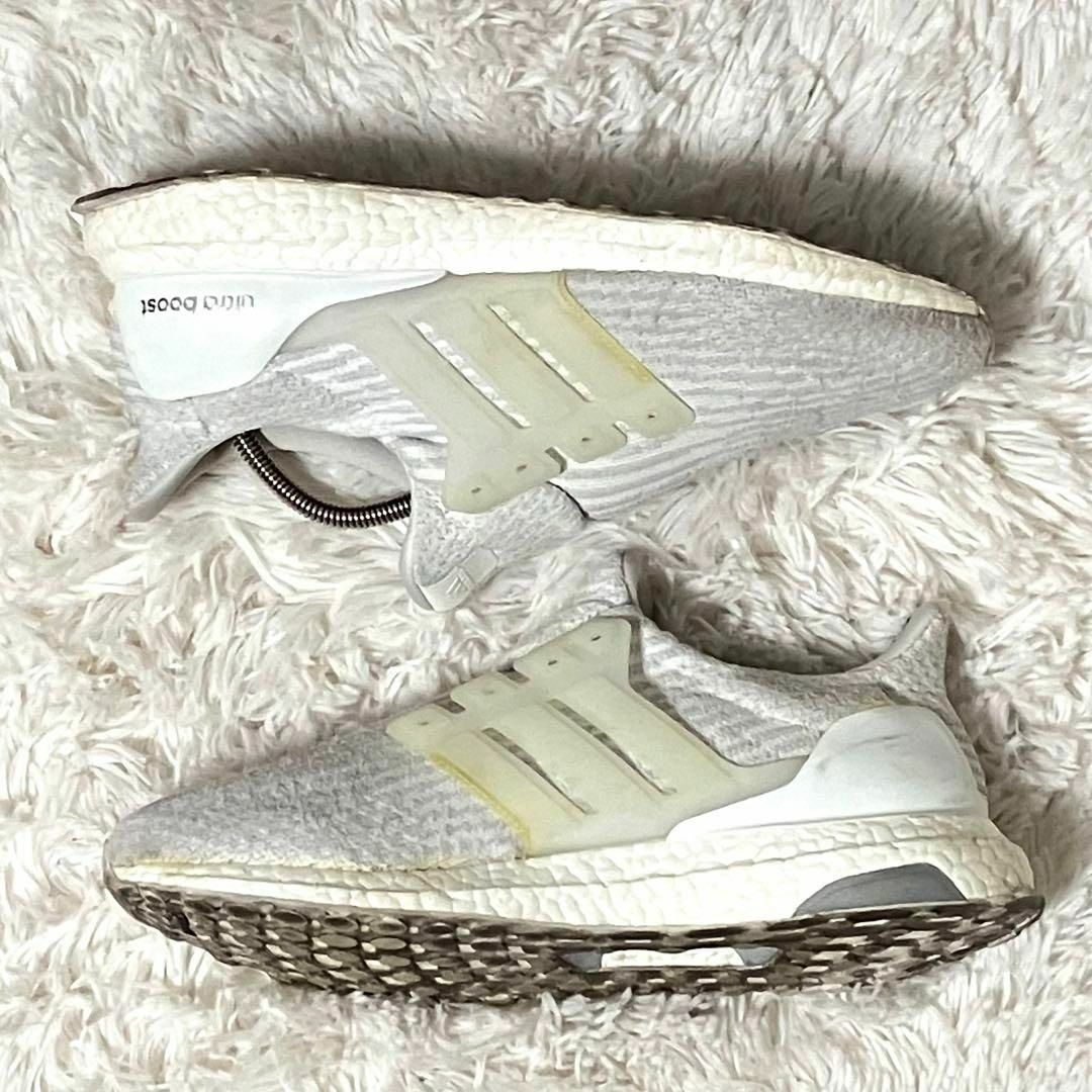 adidas(アディダス)のアディダス　スニーカー　ホワイト　26 ULTRA BOOST ウルトラブースト メンズの靴/シューズ(スニーカー)の商品写真