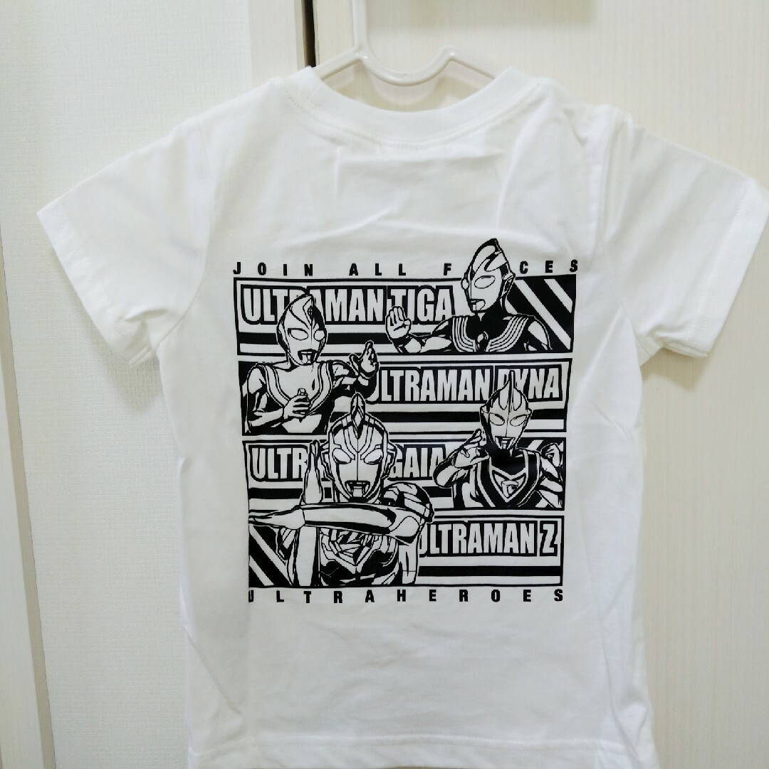 BANDAI(バンダイ)の【新品】100 ウルトラマンヒーローズ　Tシャツ キッズ/ベビー/マタニティのキッズ服男の子用(90cm~)(Tシャツ/カットソー)の商品写真