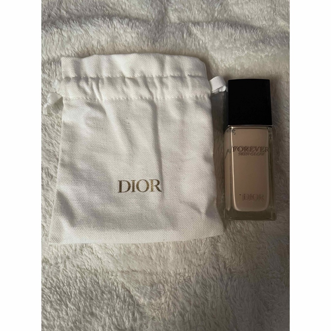 Dior(ディオール)のDIOR ディオールスキンフォーエヴァーフルイドグロウ コスメ/美容のベースメイク/化粧品(ファンデーション)の商品写真