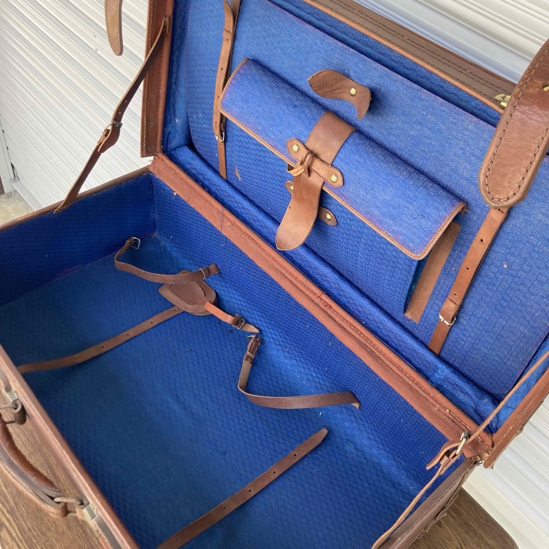 【ヴィンテージ】アンティーク トランク 大小2個セット レディースのバッグ(スーツケース/キャリーバッグ)の商品写真