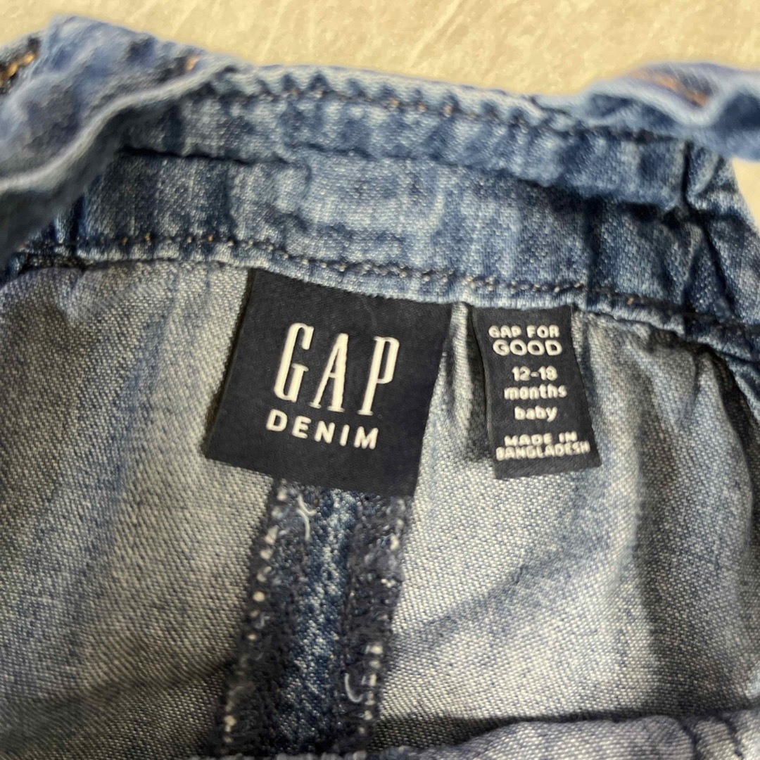 GAP(ギャップ)のGAP デニム　ロンパース キッズ/ベビー/マタニティのベビー服(~85cm)(ロンパース)の商品写真