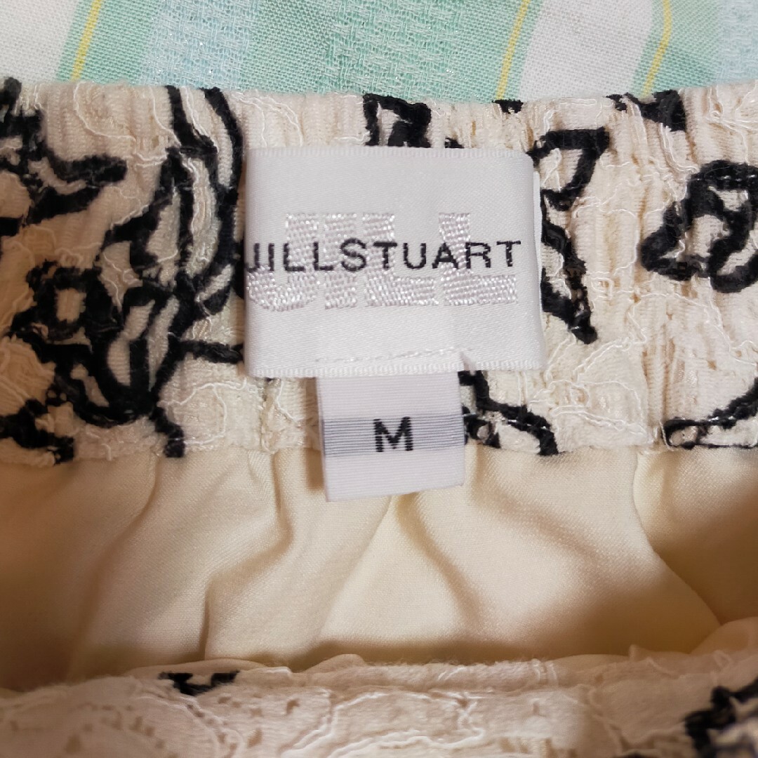 JILLSTUART(ジルスチュアート)のジルスチュアート　レーススカート　Mサイズ レディースのスカート(ひざ丈スカート)の商品写真