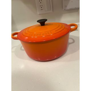 ルクルーゼ(LE CREUSET)のル・クルーゼ　ココットロンド　22㎝　オレンジ(鍋/フライパン)