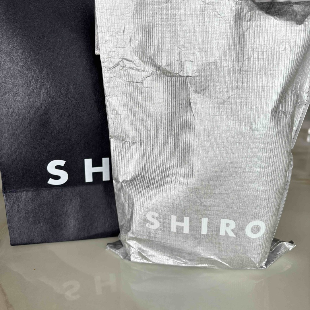 shiro(シロ)の【新品未使用】shiro シロ　ボディソープ　酒かすせっけん　ギフト用　 コスメ/美容のボディケア(ボディソープ/石鹸)の商品写真