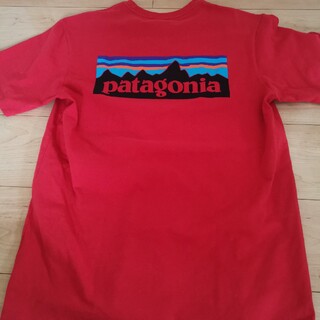 パタゴニア(patagonia)のパタゴニア赤テーシャツｘｓ最終値下げ(Tシャツ/カットソー(半袖/袖なし))