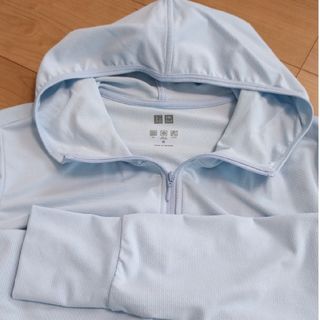 ユニクロ(UNIQLO)のUNIQLO　エアリズム　UVカットメッシュパーカー　ライトブルー(パーカー)