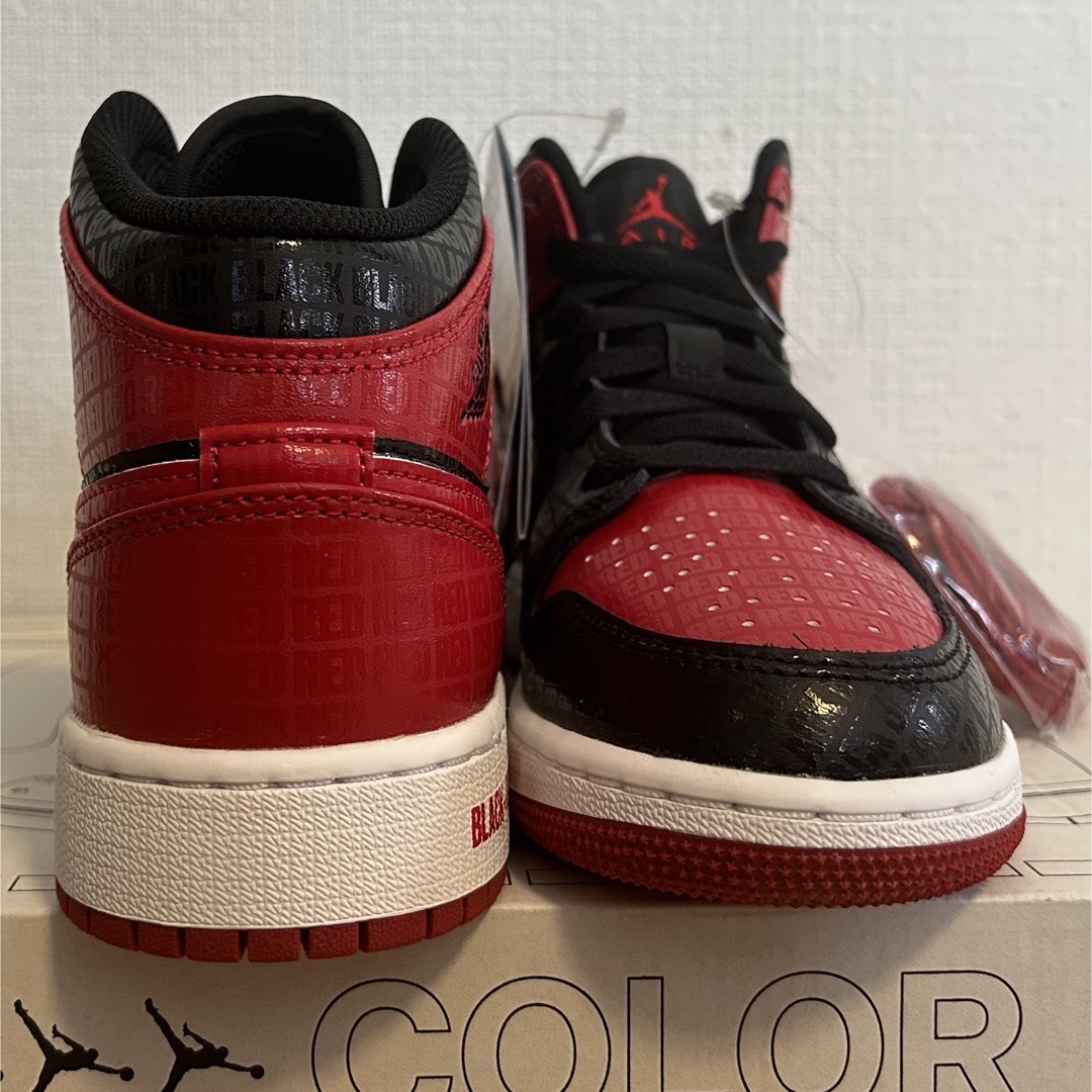 NIKE(ナイキ)のNIKE AIR JORDAN1 ナイキ ジョーダン1 DM9650 001 レディースの靴/シューズ(スニーカー)の商品写真