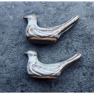 【2個セット】 益子焼 箸置き 鳥 焼き物 陶器 益子焼き ペア セット 小鳥(テーブル用品)