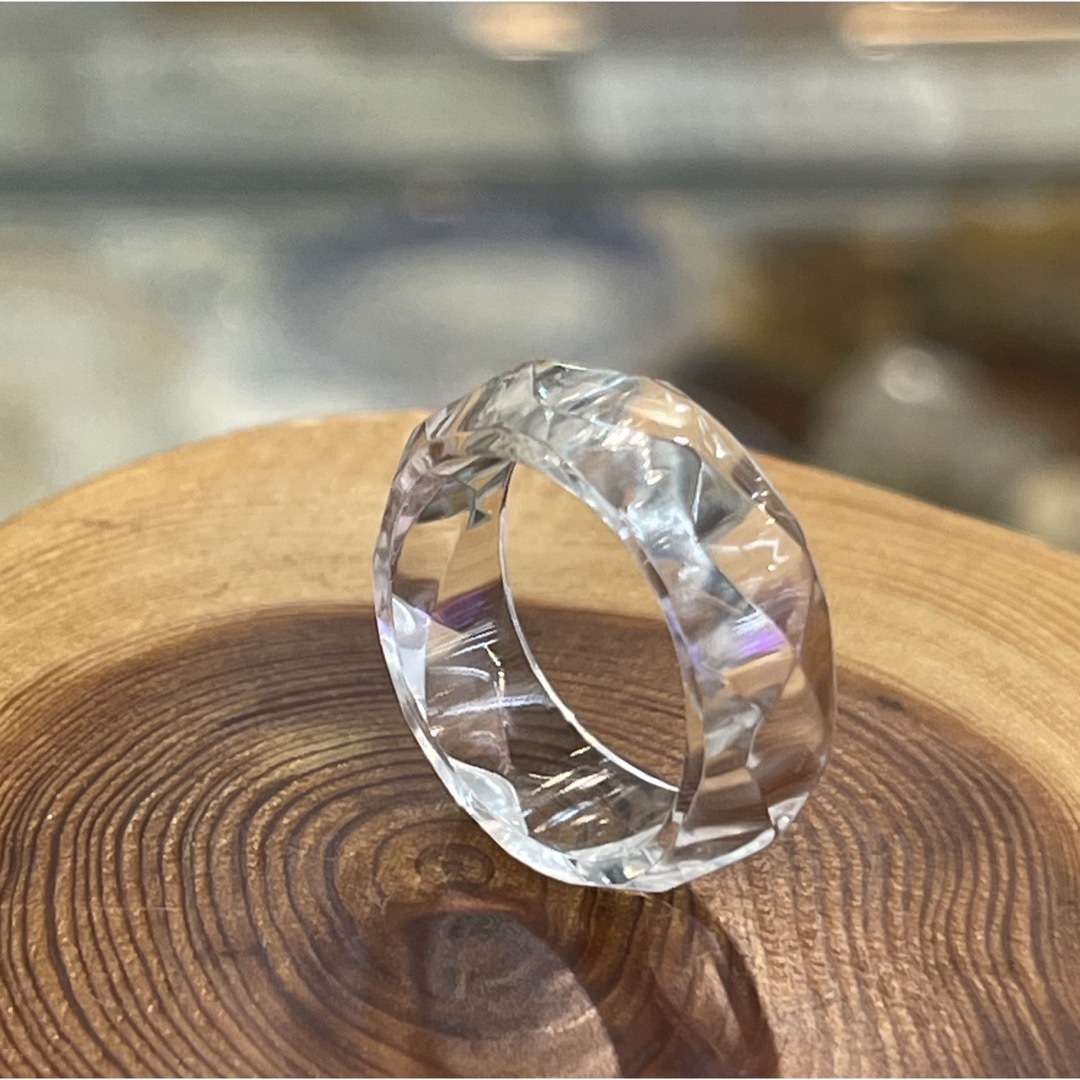 厳選　ガネッシュヒマール産ヒマラヤ水晶　くりぬきリング10号　手作り カット レディースのアクセサリー(リング(指輪))の商品写真