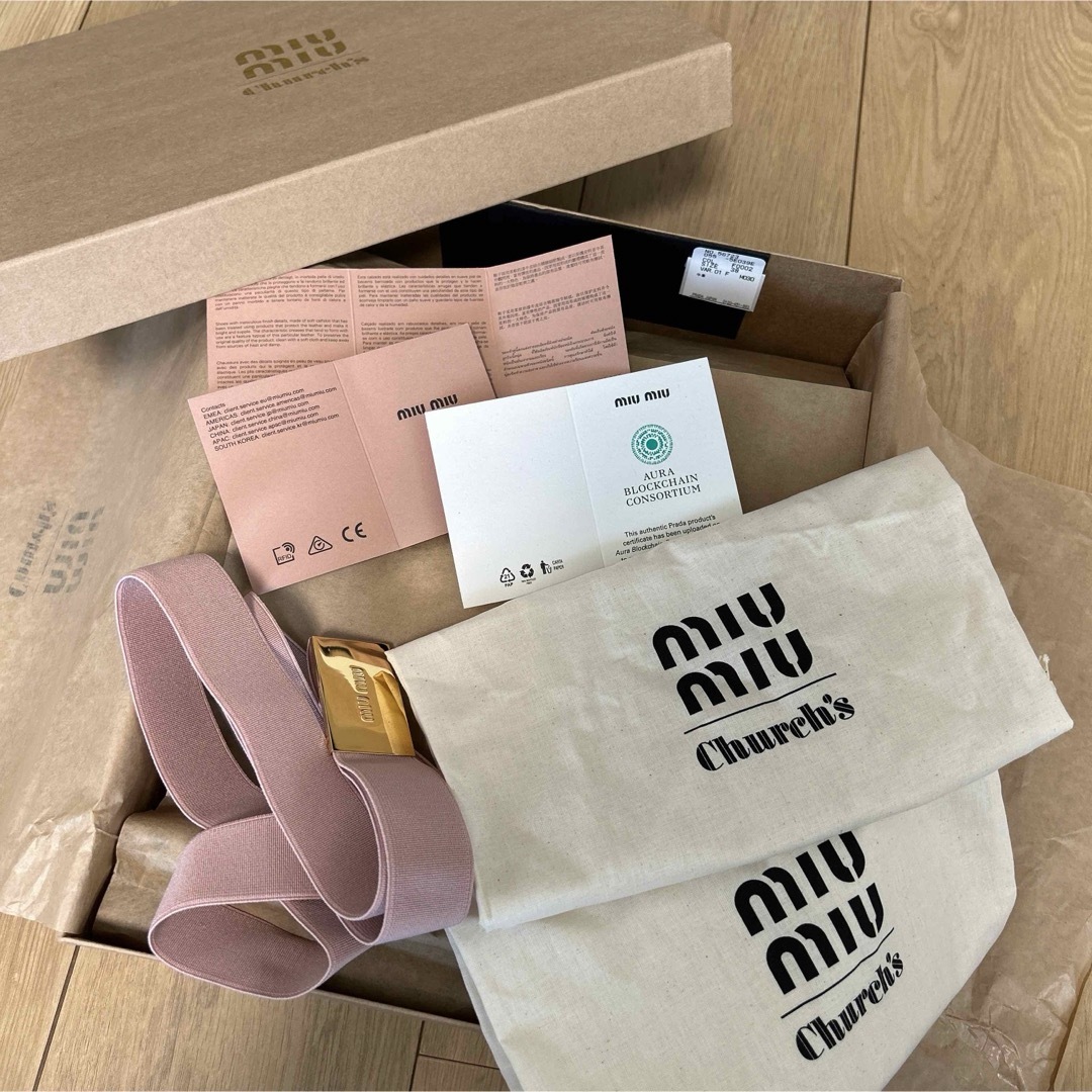 miumiu(ミュウミュウ)のChurch's X Miu Miu コラボ レザーシューズ レディースの靴/シューズ(ローファー/革靴)の商品写真